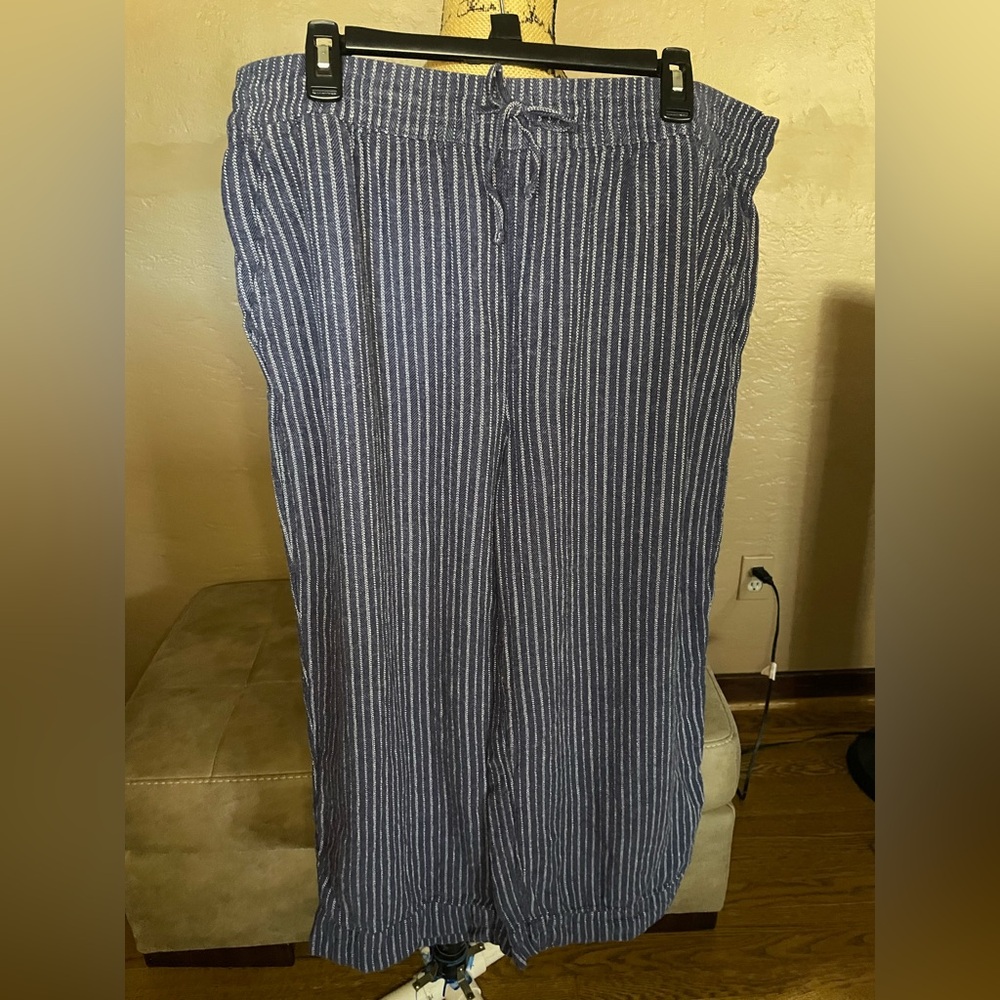 Time and Tru Navy and White Striped Wide leg pants XXL